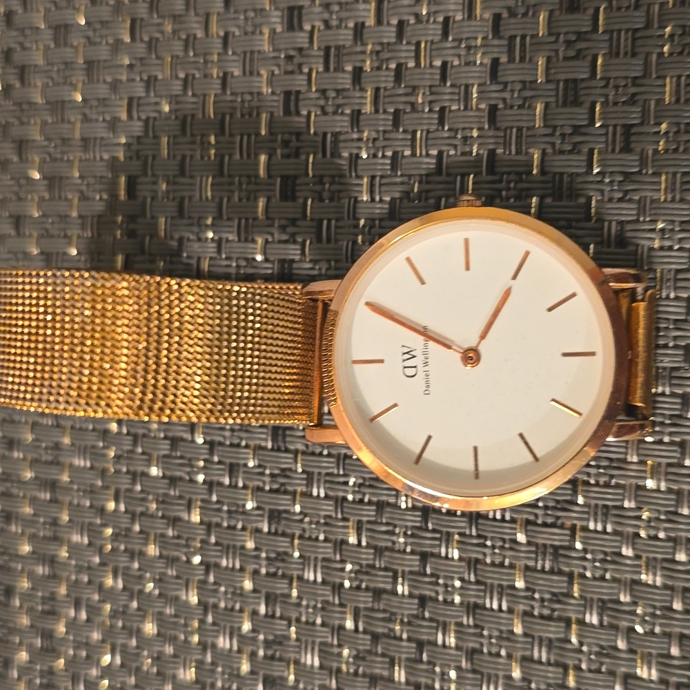 Daniel Wellington Rose Gold Mesh Strap Watch